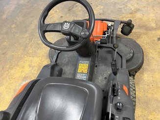Tondeuse autoportée Husqvarna R420TSAWD - 4
