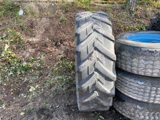 Pneu agricole Michelin 18.4R38 - 1
