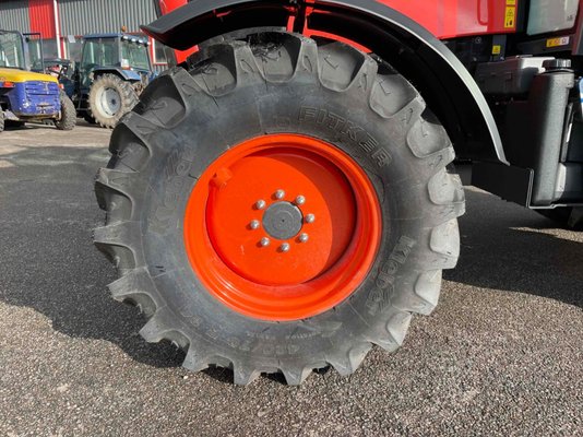 Tracteur agricole Kubota M6-121 UTILITY