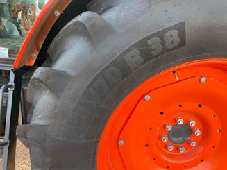 Tracteur agricole Kubota M6-121 UTILITY - 3