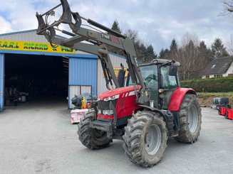 Tracteur agricole Massey Ferguson 6714s - 1