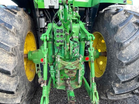 Tracteur agricole John Deere 7700
