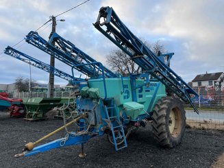 Pulvérisateur traîné Berthoud MACH 32 - 1