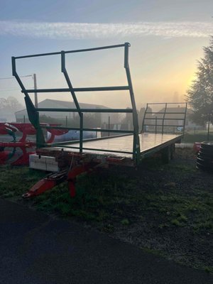 Plateau fourrager - 9m semi portee