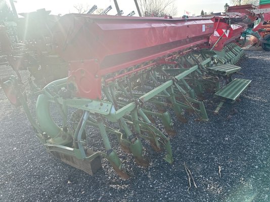 Semoir à grains Nodet GC 19 RANGS