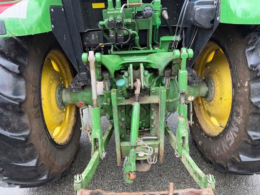 Tracteur agricole John Deere 5090M