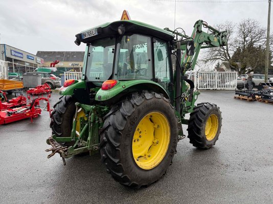 Tracteur agricole John Deere 5090M