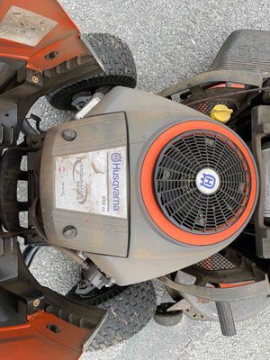 Tondeuse autoportée Husqvarna TS243T
