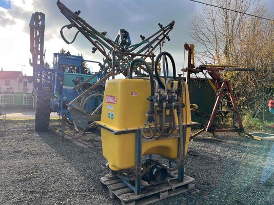 Pulvérisateur porté Caruelle polyform 800