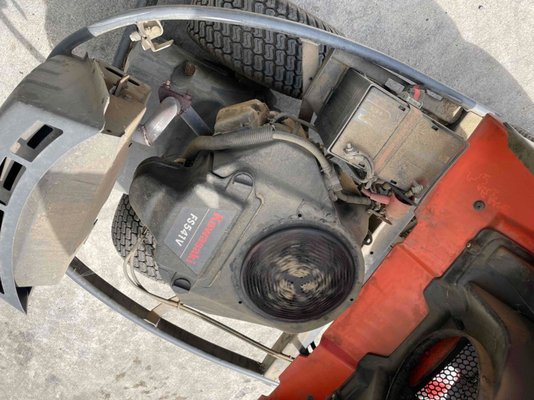 Tondeuse autoportée Husqvarna R418TS AWD
