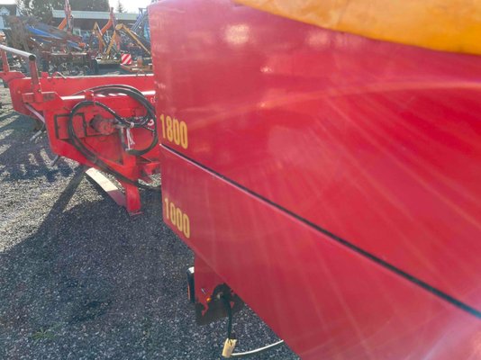 Distributeur d'engrais Agram JETSPREAD281
