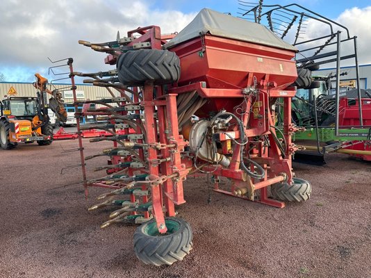 Semoir à grains Kverneland TSDRILL