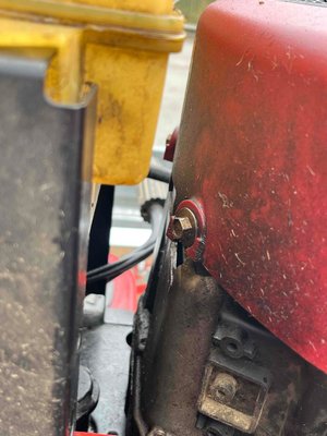 Tondeuse autoportée Jonsered LT16A