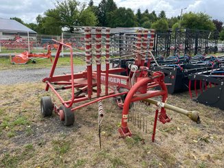 Andaineur Pöttinger TOP 420 N - 1