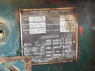Tracteur agricole Vendeuvre B2B - 1