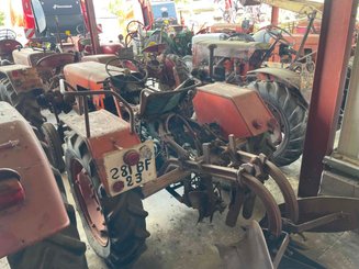 Tracteur agricole Vendeuvre B2B - 2