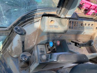 Tracteur agricole Valtra T 120 - 10