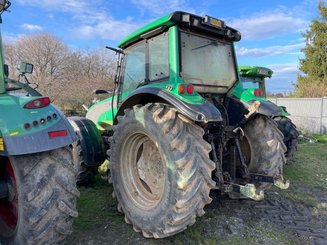 Tracteur agricole Valtra T 120 - 1