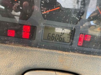 Tracteur agricole Valtra T 120 - 9