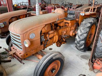 Tracteur agricole Renault D22 - 3