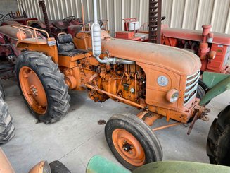 Tracteur agricole Renault D22 - 1