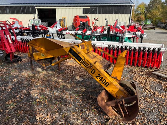 Cureuse de fossés Agram D2400
