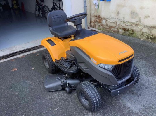 Tondeuse autoportée Stiga TORNADO3098H