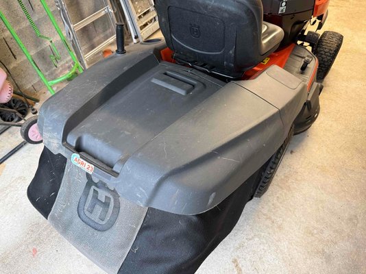 Tondeuse autoportée Husqvarna TC138