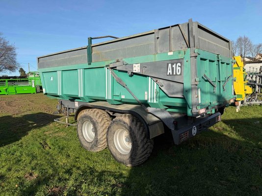 Benne agricole Lambert A 16