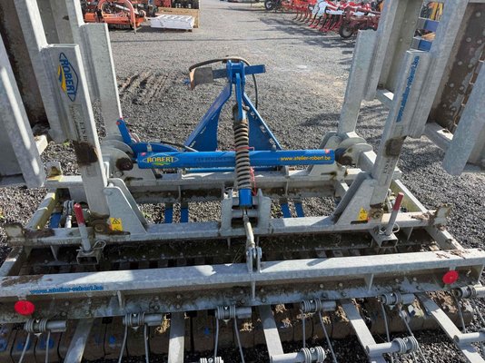 Herse de prairie Robert DBS 720