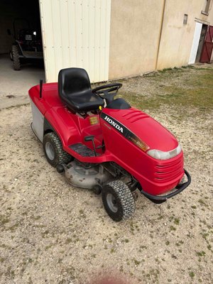 Tondeuse autoportée Honda 2417