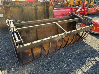 Godet multi-services Quicke 2m20 - 1