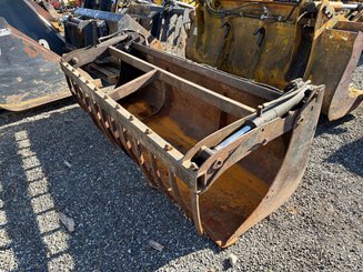 Godet multi-services Quicke 2m20 - 1